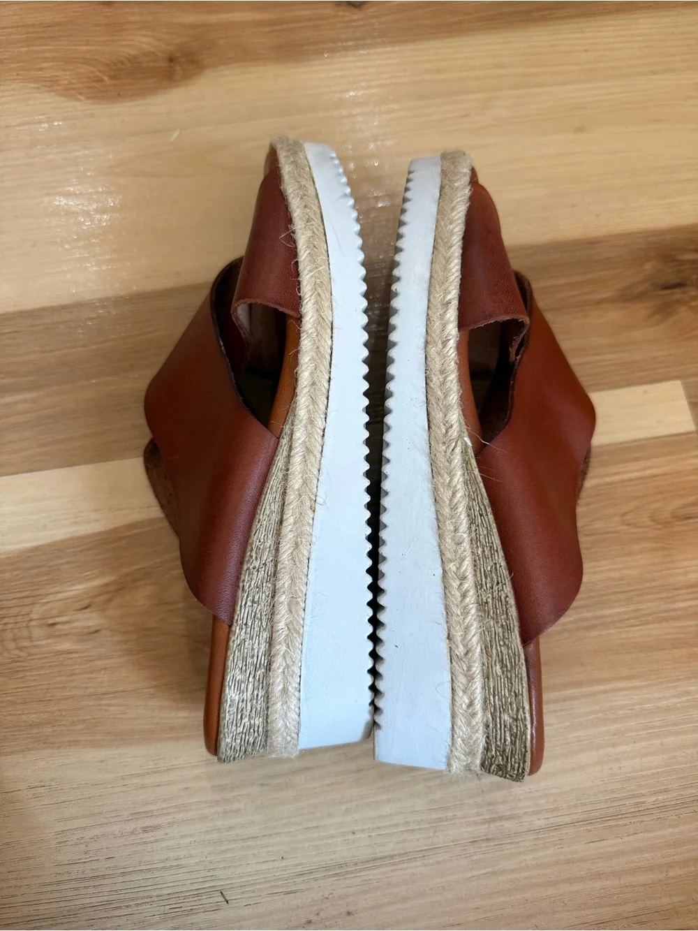 Bertuchi tan leather